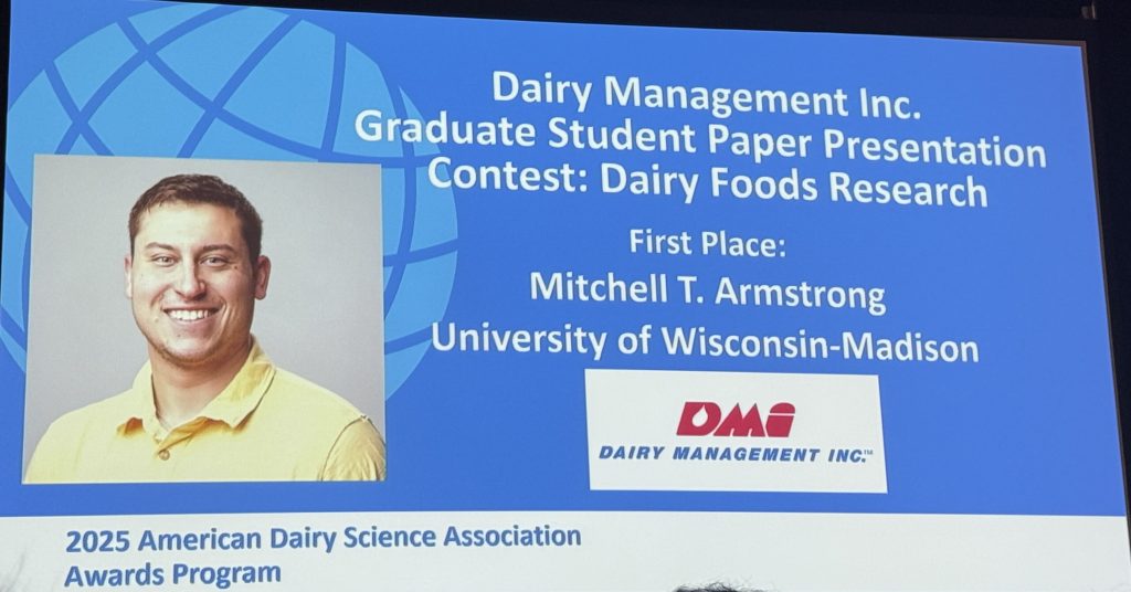 Mitch (PhD student) received the best oral presentation award.