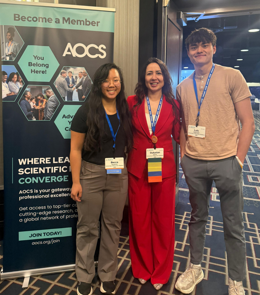 Members of the Ozturk Lab at American Oil Chemists' Society meeting in 2026. 